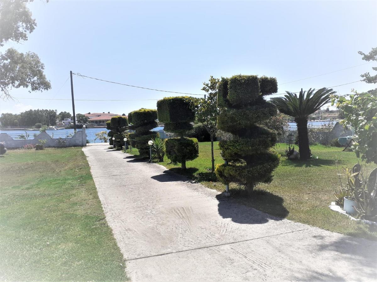 Top Floor On Villa, 3' From Center, By The Sea! Host Is Efi Kwsta Preveza Exterior foto