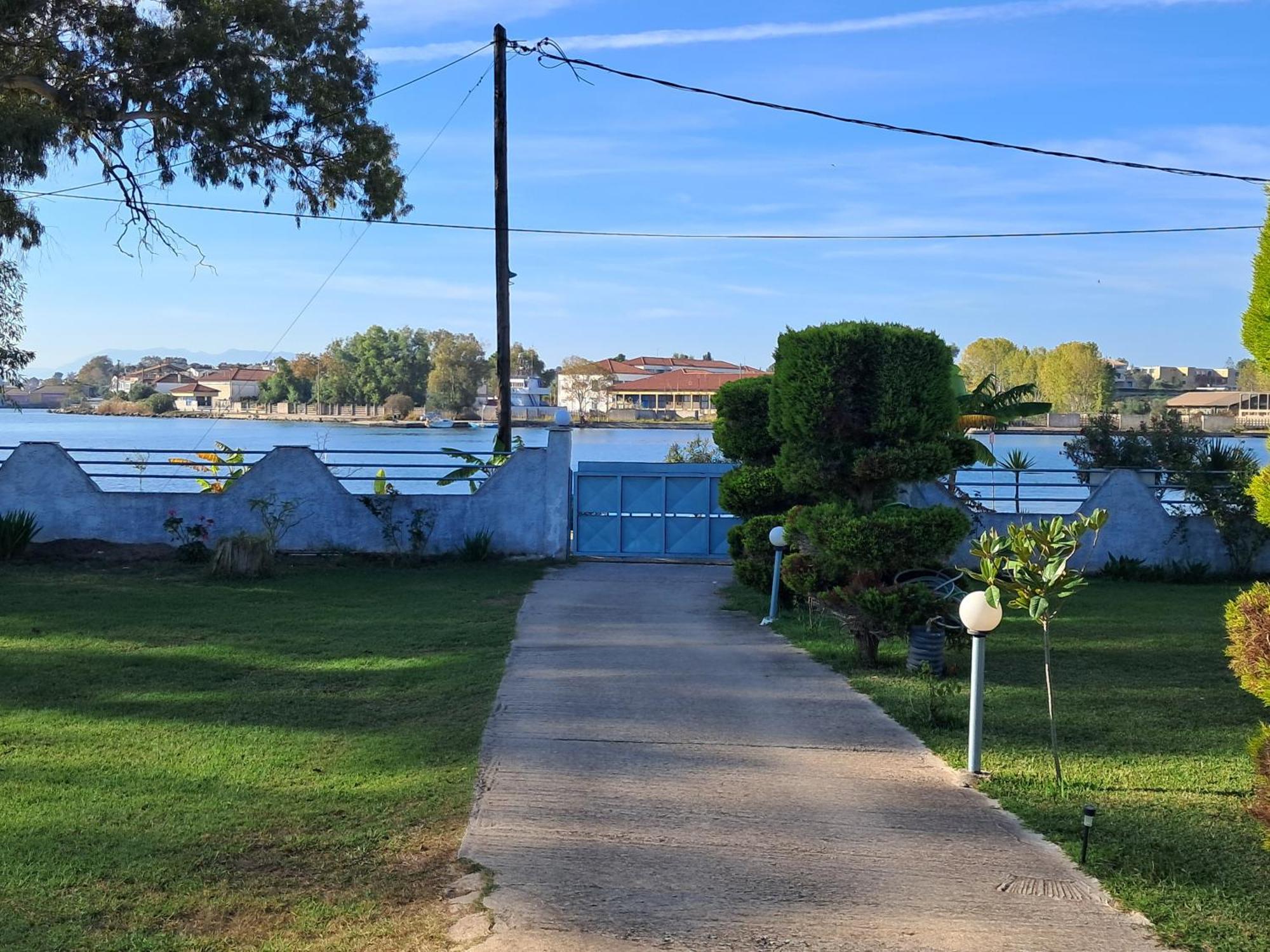 Top Floor On Villa, 3' From Center, By The Sea! Host Is Efi Kwsta Preveza Exterior foto